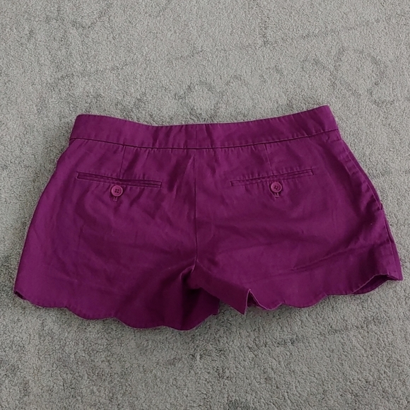 Scallop Hem shorts - Picture 3 of 3